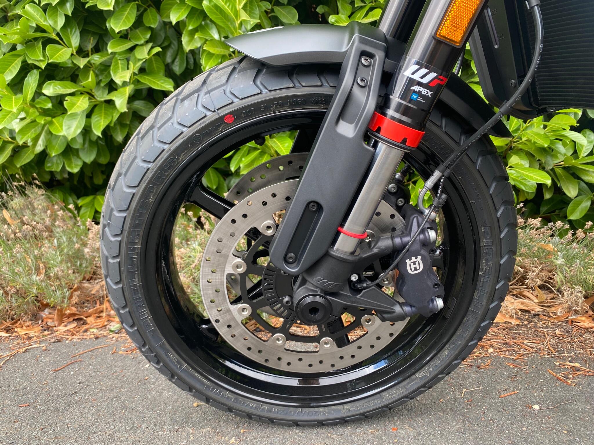 Husqvarna Svartpilen 801